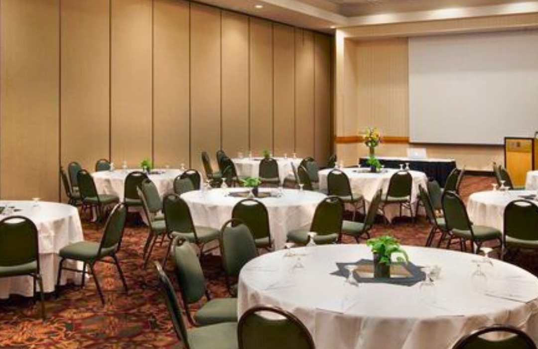 The Ultimate Guide to Choosing the Perfect Banquet Hall for Your Corporate Event